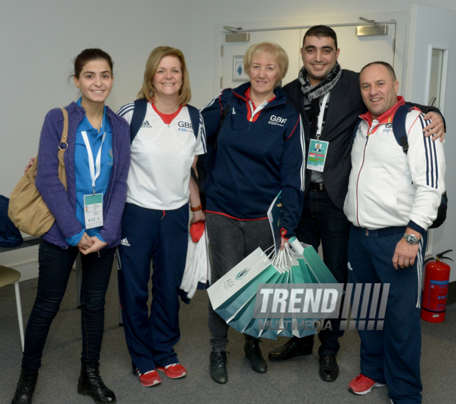 Делегации различных стран проходят аккредитацию на Кубок мира по прыжкам на батуте в Баку. Азербайджан, 3 март, 2016 